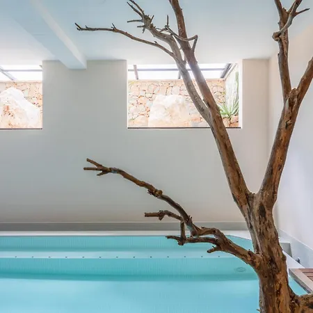 Castell De La Solana 컨트리하우스 *